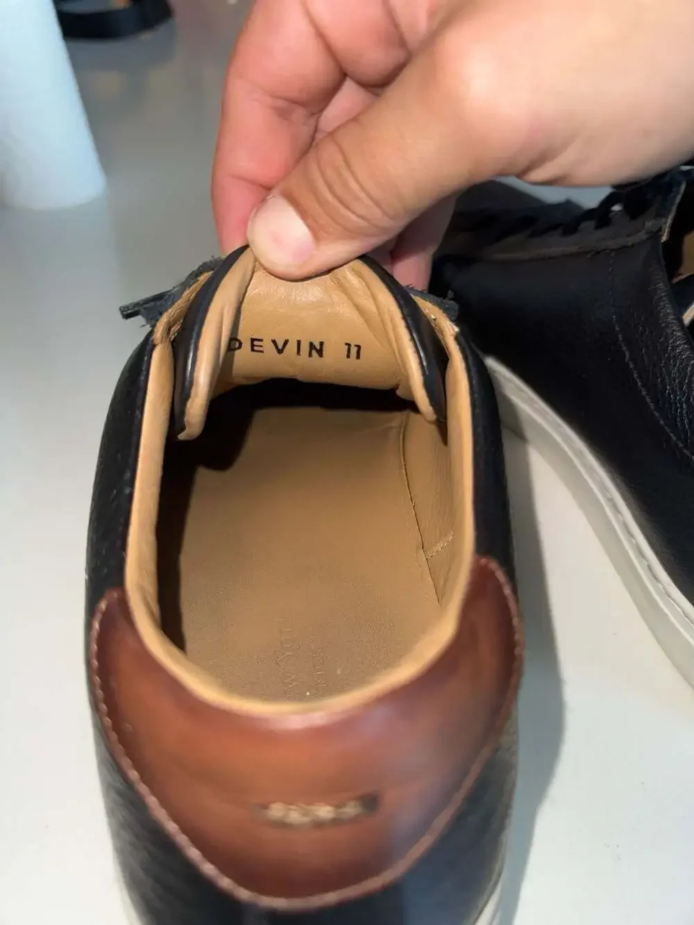 To Boot New York Devin Leather Sneakers Size 11